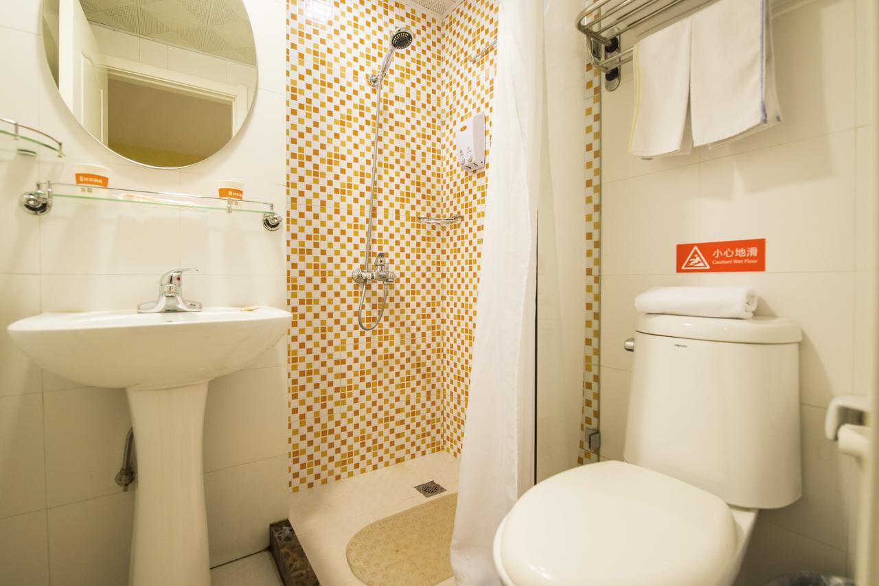 Home Inn Shanghai Daning International Guangzhong Road Circus City ภายนอก รูปภาพ
