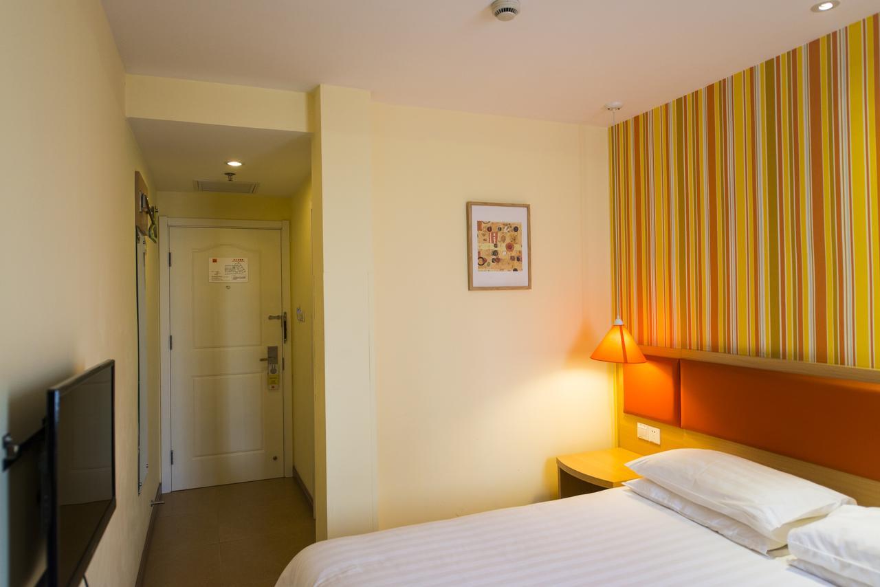 Home Inn Shanghai Daning International Guangzhong Road Circus City ภายนอก รูปภาพ